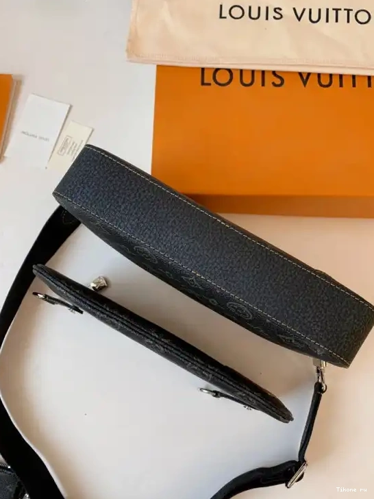 Cheap MESSENGER TRIO LOUIS VUITTON 0629